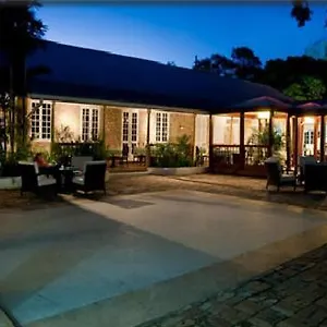 Hotel Island, Saint Michael